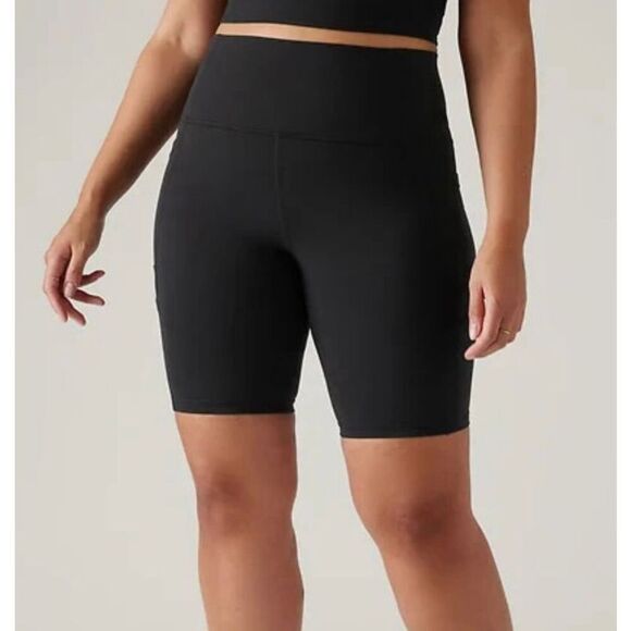 Athleta salutation 10” inseam black biker short size M - Picture 1 of 10